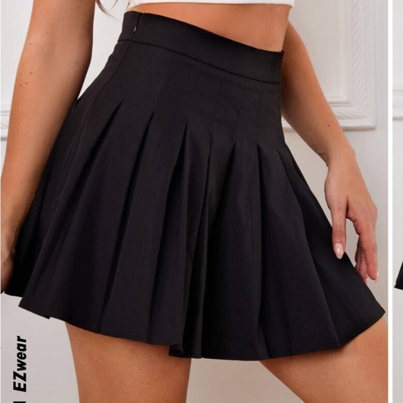 🟢 Shein EZ wear Zipper Solid Pleated Skirt size Small - Picture 1 of 5
